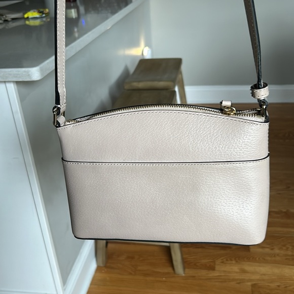 Kate Spade purse. Like new! - Picture 3 of 5